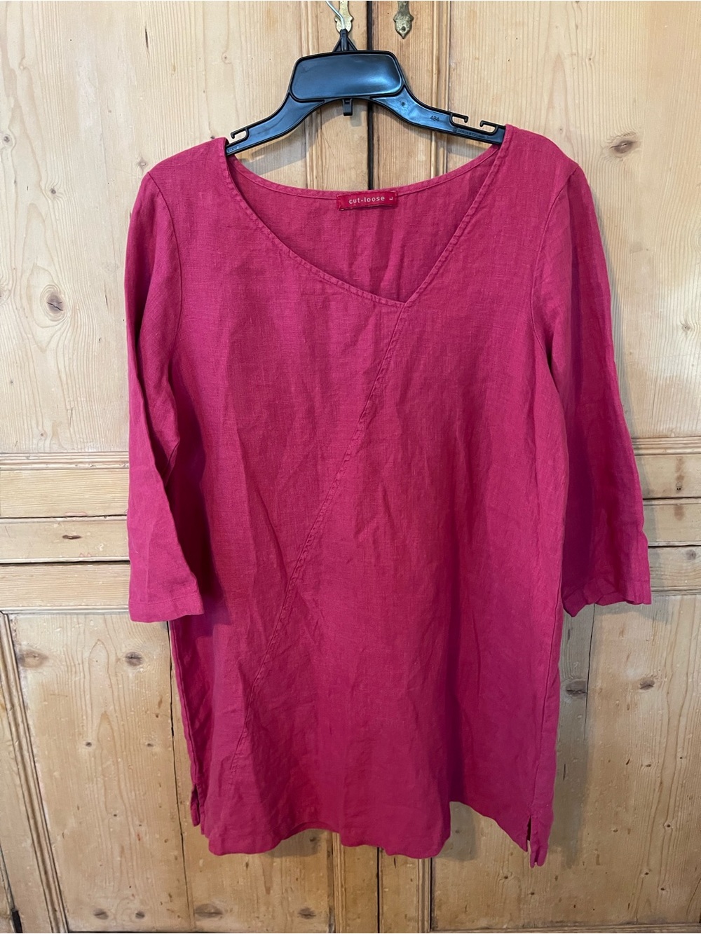 Cutloose size L Women’s berry colored V-Neck Linen Tunic